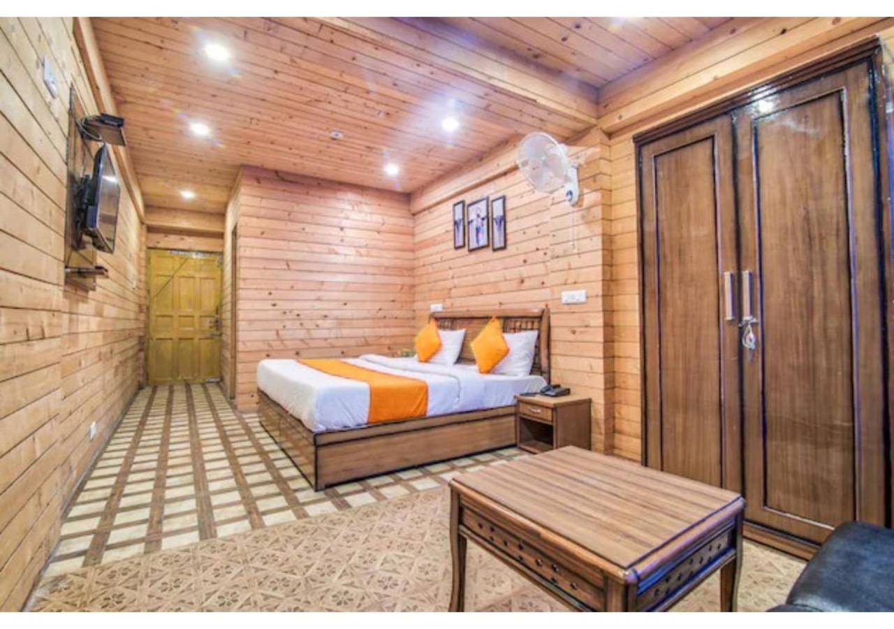 Hotel Country Resort Khajjiar Bagian luar foto
